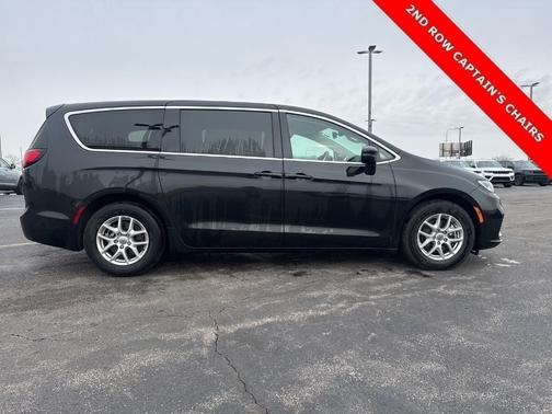 2023 Chrysler Pacifica Touring-L