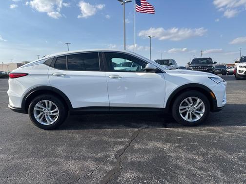 Summit White 2025 Buick Envista Preferred