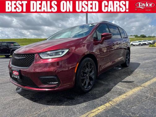 Velvet Red Pearlcoat 2021 Chrysler Pacifica Touring-L