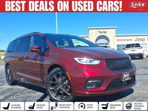 Velvet Red Pearlcoat 2021 Chrysler Pacifica Touring-L