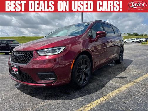 Velvet Red Pearlcoat 2021 Chrysler Pacifica Touring-L