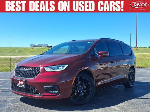 Velvet Red Pearlcoat 2021 Chrysler Pacifica Touring-L