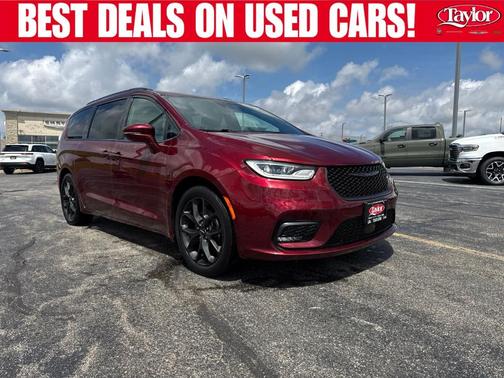 Velvet Red Pearlcoat 2021 Chrysler Pacifica Touring-L