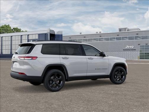 2025 Jeep Grand Cherokee L Laredo