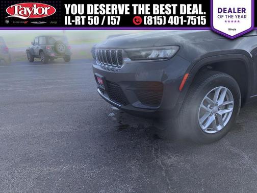 Metallic 2023 Jeep Grand Cherokee Laredo