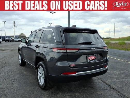 Metallic 2023 Jeep Grand Cherokee Laredo
