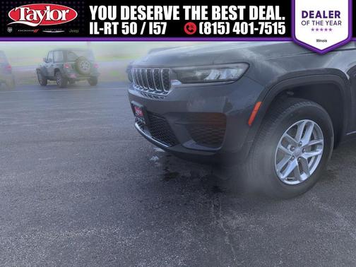 Metallic 2023 Jeep Grand Cherokee Laredo