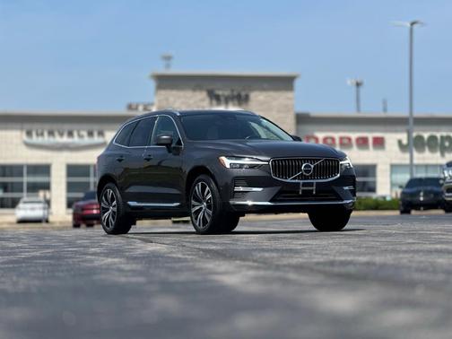 2022 Volvo XC60 B5 Inscription