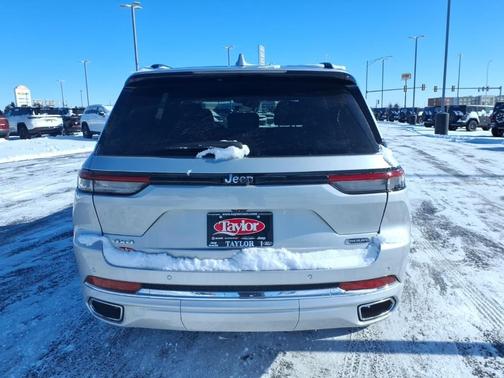 2022 Jeep Grand Cherokee Overland