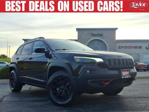 Diamond Black 2022 Jeep Cherokee Trailhawk
