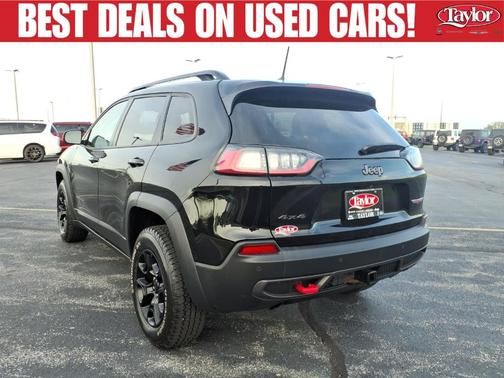 Diamond Black 2022 Jeep Cherokee Trailhawk