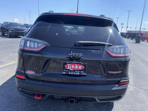 Diamond Black 2022 Jeep Cherokee Trailhawk