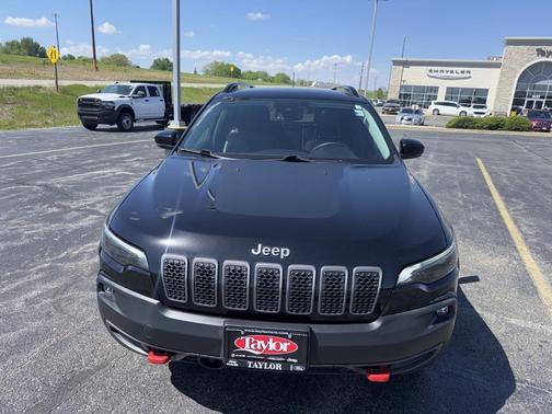 Diamond Black 2022 Jeep Cherokee Trailhawk
