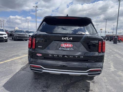 Ebony Black 2022 Kia Sorento SX