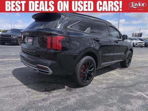 Ebony Black 2022 Kia Sorento SX