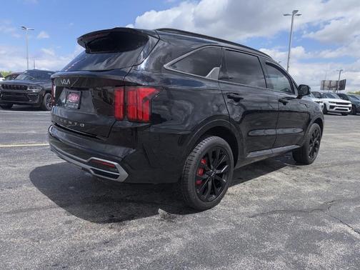 Ebony Black 2022 Kia Sorento SX