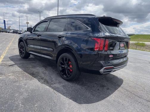 Ebony Black 2022 Kia Sorento SX