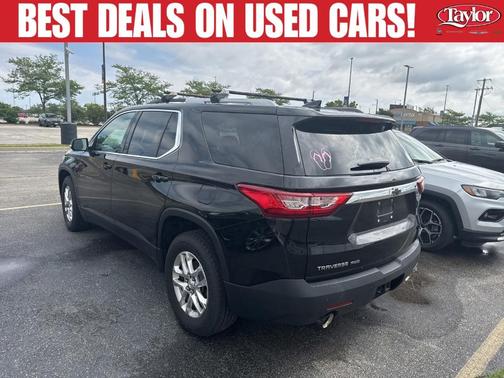 Mosaic Black Metallic 2018 Chevrolet Traverse LT Cloth