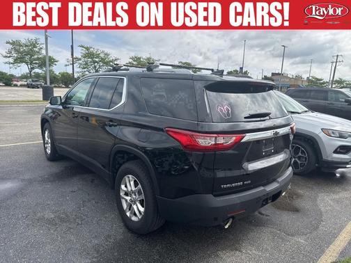Mosaic Black Metallic 2018 Chevrolet Traverse LT Cloth