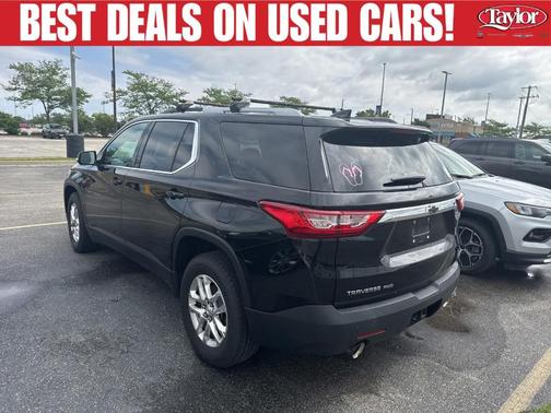 Mosaic Black Metallic 2018 Chevrolet Traverse LT Cloth