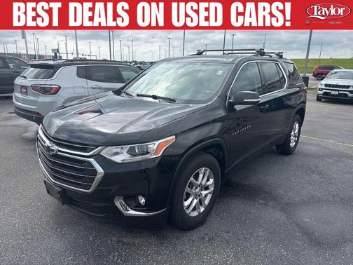 Mosaic Black Metallic 2018 Chevrolet Traverse LT Cloth