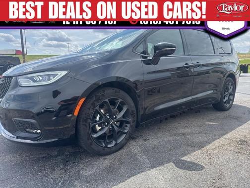 Diamond Black 2025 Chrysler Pacifica Limited