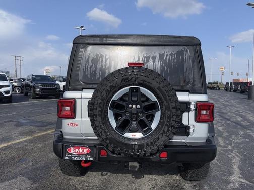Silver Zynith Clearcoat 2022 Jeep Wrangler Unlimited Rubicon