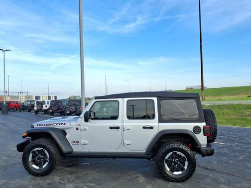 Silver Zynith Clearcoat 2022 Jeep Wrangler Unlimited Rubicon