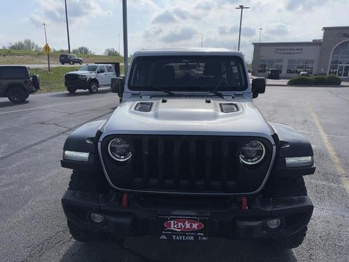 Silver Zynith Clearcoat 2022 Jeep Wrangler Unlimited Rubicon