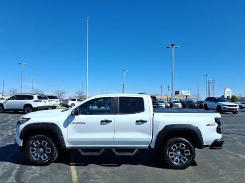 Summit White 2023 Chevrolet Colorado Z71