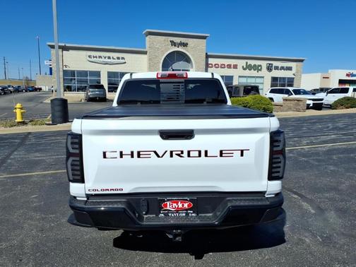 Summit White 2023 Chevrolet Colorado Z71