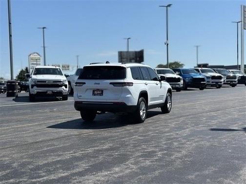 2023 Jeep Grand Cherokee L Laredo