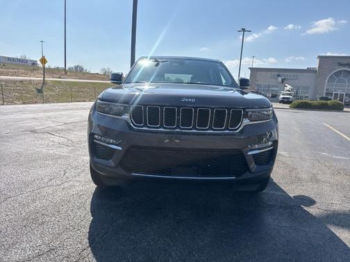 Metallic 2023 Jeep Grand Cherokee Limited