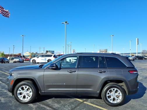 Metallic 2023 Jeep Grand Cherokee Limited