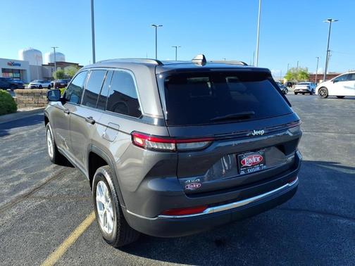 Metallic 2023 Jeep Grand Cherokee Limited