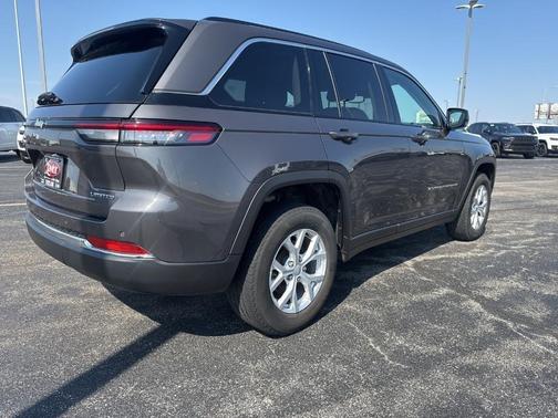 Metallic 2023 Jeep Grand Cherokee Limited