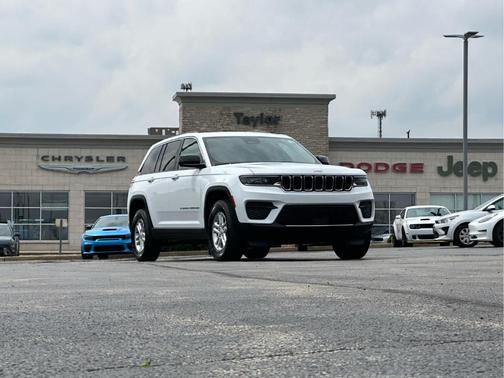 2022 Jeep Grand Cherokee Laredo