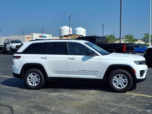2022 Jeep Grand Cherokee Laredo