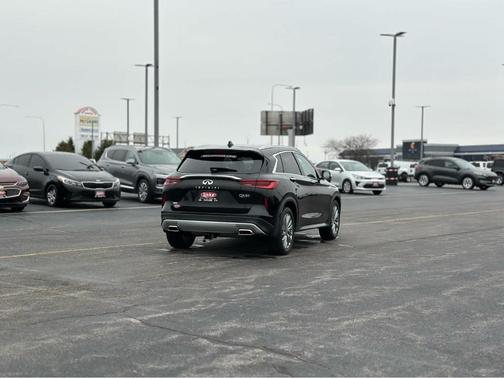 2023 INFINITI QX50 Luxe