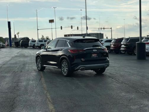 2023 INFINITI QX50 Luxe