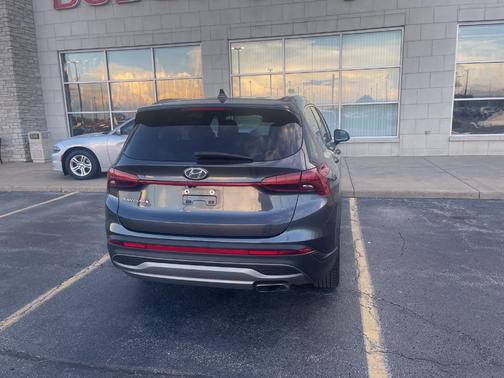2022 Hyundai SANTA FE SE