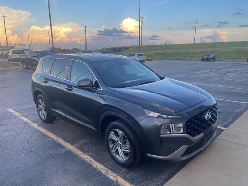 2022 Hyundai SANTA FE SE