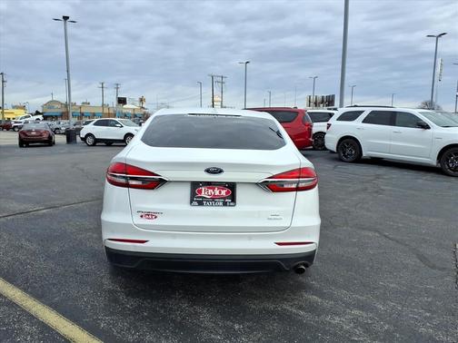 2020 Ford Fusion SE