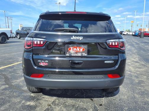 2023 Jeep Compass Latitude Lux
