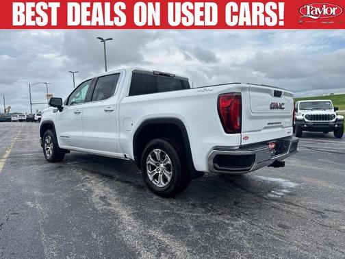 Summit White 2025 GMC Sierra 1500 SLT