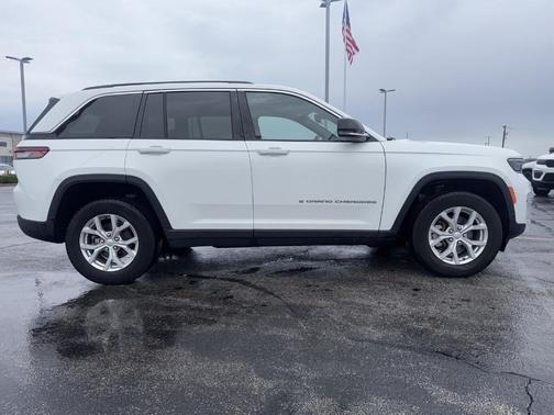 Bright White Clearcoat 2023 Jeep Grand Cherokee Limited