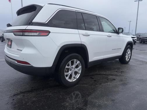 Bright White Clearcoat 2023 Jeep Grand Cherokee Limited