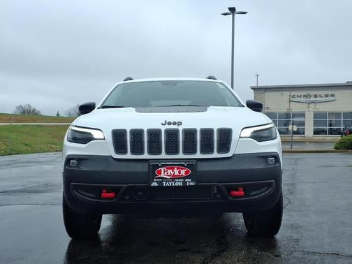 Bright White Clearcoat 2022 Jeep Cherokee Trailhawk
