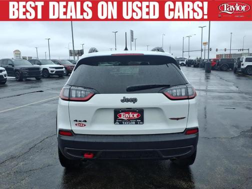 Bright White Clearcoat 2022 Jeep Cherokee Trailhawk