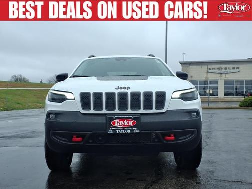 Bright White Clearcoat 2022 Jeep Cherokee Trailhawk
